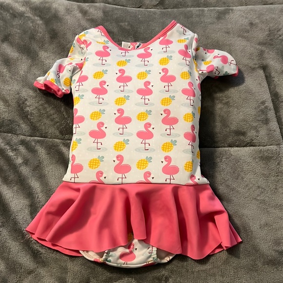 Girls floaty swimsuit size small/medium - Picture 1 of 7